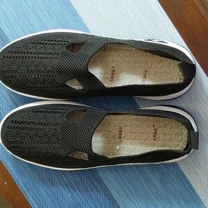 Black Slip-On Knit Sneakers